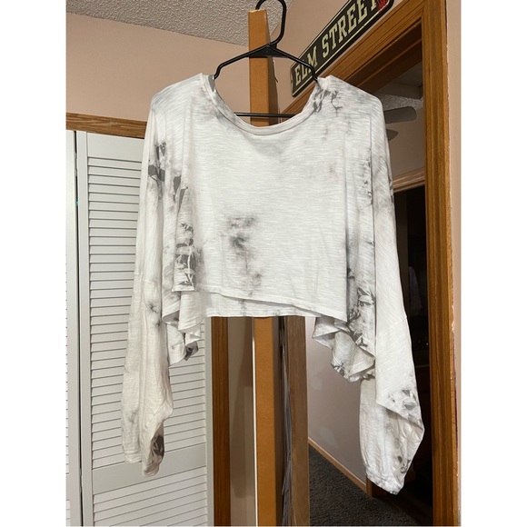 American Eagle Cropped Long-Sleeve T-Shirt - Picture 4 of 4